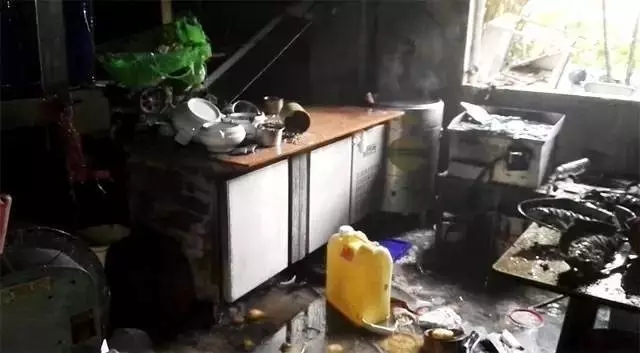 1490077766445776.jpg 640.webp (81).jpg